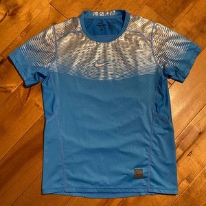 Nike Pro Boys Hypercool Max Fitted Top Size Large
